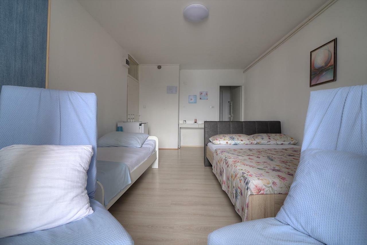 Apartments & Rooms Josephine Senj  Exterior foto